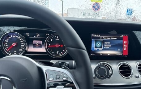 Mercedes-Benz E-Класс, 2019 год, 1 980 000 рублей, 6 фотография