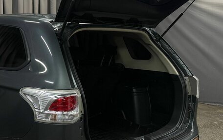 Mitsubishi Outlander III рестайлинг 3, 2014 год, 1 299 999 рублей, 5 фотография