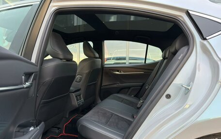 Toyota Camry, 2025 год, 4 990 000 рублей, 14 фотография