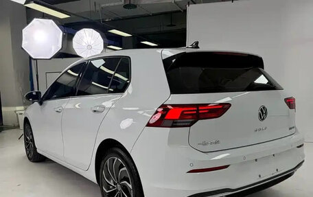 Volkswagen Golf VIII, 2023 год, 1 635 700 рублей, 2 фотография