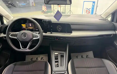 Volkswagen Golf VIII, 2023 год, 1 635 700 рублей, 9 фотография