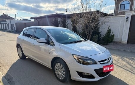 Opel Astra J, 2014 год, 1 150 000 рублей, 3 фотография