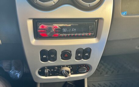 Renault Sandero I, 2010 год, 450 000 рублей, 3 фотография