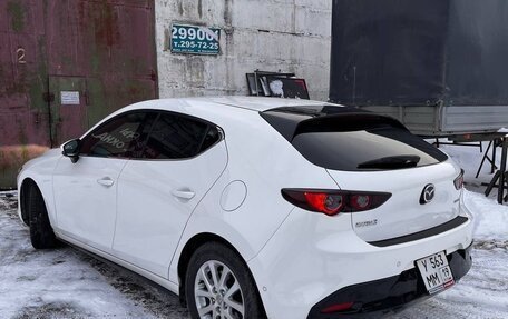 Mazda 3, 2019 год, 1 850 000 рублей, 4 фотография