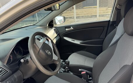 Hyundai Solaris II рестайлинг, 2013 год, 750 000 рублей, 7 фотография