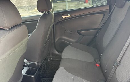 Hyundai Solaris II рестайлинг, 2013 год, 750 000 рублей, 6 фотография