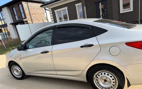 Hyundai Solaris II рестайлинг, 2013 год, 750 000 рублей, 8 фотография