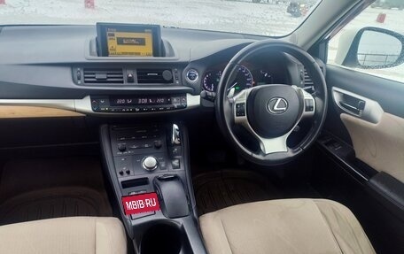 Lexus CT I рестайлинг, 2011 год, 1 150 000 рублей, 14 фотография