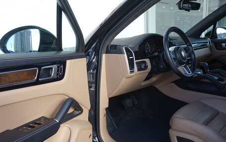 Porsche Cayenne III, 2021 год, 8 990 000 рублей, 7 фотография