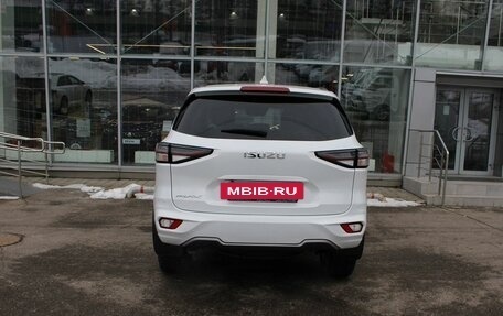 Isuzu MU-X, 2021 год, 4 890 000 рублей, 6 фотография