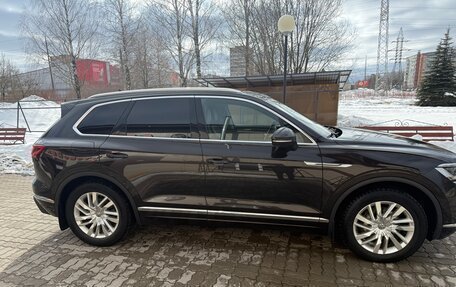 Volkswagen Touareg III, 2019 год, 4 500 000 рублей, 1 фотография