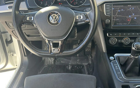 Volkswagen Passat B8 рестайлинг, 2015 год, 1 800 000 рублей, 8 фотография