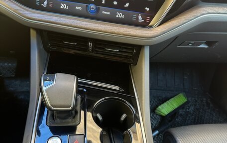 Volkswagen Touareg III, 2020 год, 6 500 000 рублей, 2 фотография