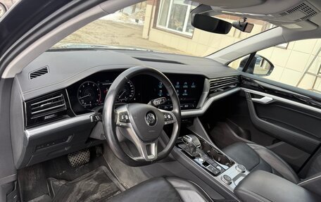 Volkswagen Touareg III, 2019 год, 4 500 000 рублей, 11 фотография