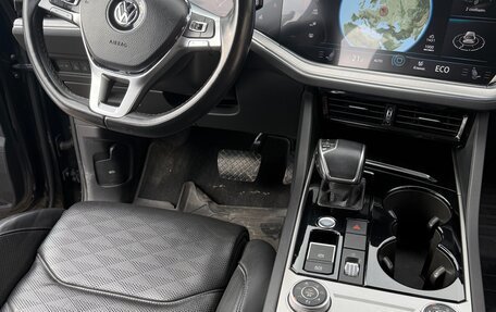 Volkswagen Touareg III, 2019 год, 4 500 000 рублей, 16 фотография