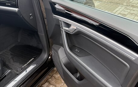 Volkswagen Touareg III, 2019 год, 4 500 000 рублей, 21 фотография