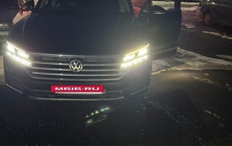 Volkswagen Touareg III, 2019 год, 4 500 000 рублей, 28 фотография