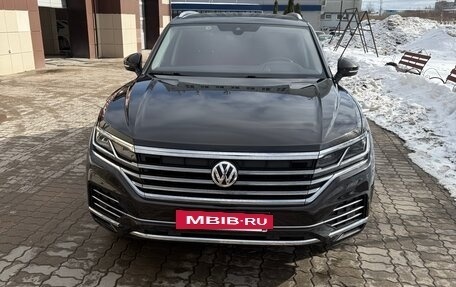 Volkswagen Touareg III, 2019 год, 4 500 000 рублей, 34 фотография