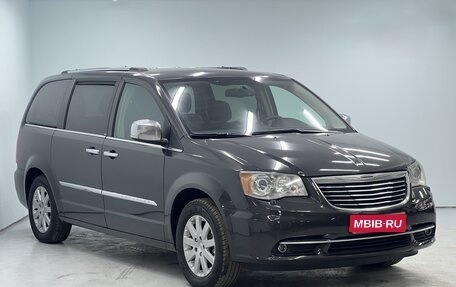 Chrysler Voyager IV, 2011 год, 1 450 000 рублей, 1 фотография