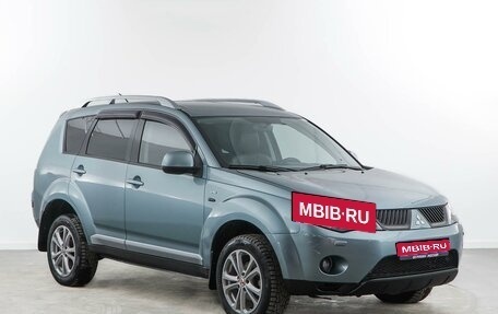 Mitsubishi Outlander III рестайлинг 3, 2007 год, 899 077 рублей, 1 фотография