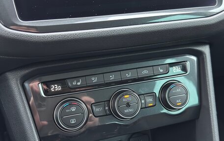 Volkswagen Tiguan II, 2018 год, 2 650 000 рублей, 24 фотография