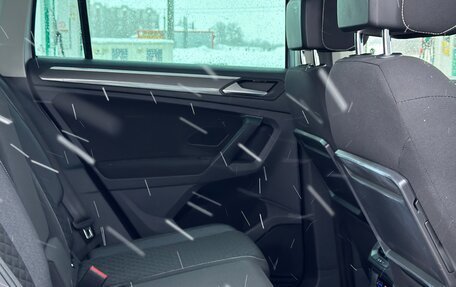 Volkswagen Tiguan II, 2018 год, 2 650 000 рублей, 32 фотография