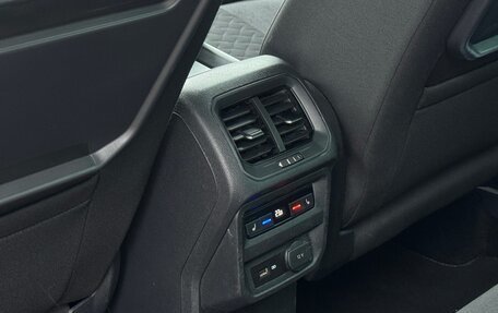 Volkswagen Tiguan II, 2018 год, 2 650 000 рублей, 30 фотография