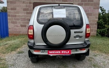 Chevrolet Niva I рестайлинг, 2004 год, 300 000 рублей, 2 фотография