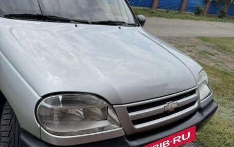 Chevrolet Niva I рестайлинг, 2004 год, 300 000 рублей, 4 фотография