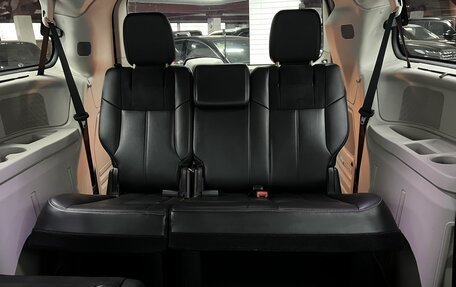 Chrysler Voyager IV, 2011 год, 1 450 000 рублей, 14 фотография