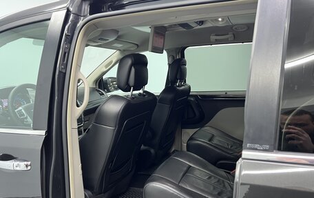 Chrysler Voyager IV, 2011 год, 1 450 000 рублей, 30 фотография