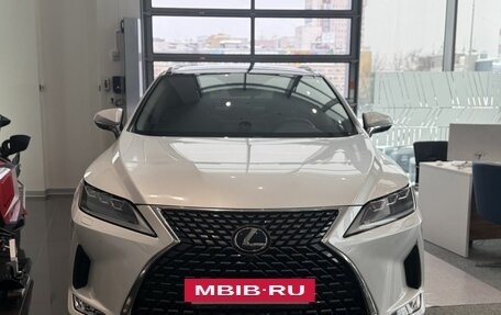 Lexus RX IV рестайлинг, 2021 год, 6 300 000 рублей, 2 фотография