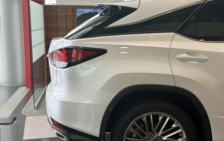 Lexus RX IV рестайлинг, 2021 год, 6 300 000 рублей, 10 фотография