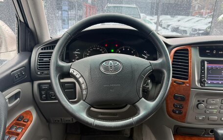 Toyota Land Cruiser 100 рестайлинг 2, 2005 год, 1 999 000 рублей, 17 фотография