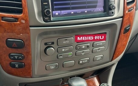 Toyota Land Cruiser 100 рестайлинг 2, 2005 год, 1 999 000 рублей, 25 фотография