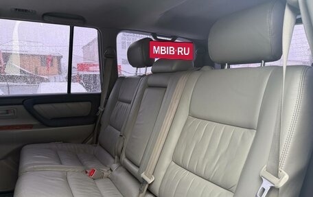 Toyota Land Cruiser 100 рестайлинг 2, 2005 год, 1 999 000 рублей, 28 фотография