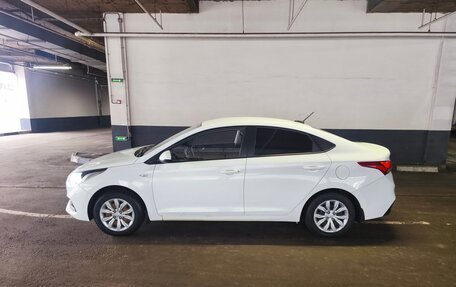 Hyundai Solaris II рестайлинг, 2018 год, 800 000 рублей, 7 фотография