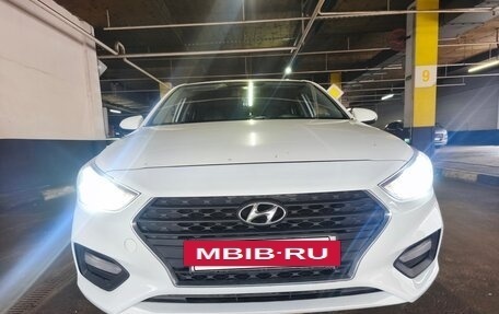 Hyundai Solaris II рестайлинг, 2018 год, 800 000 рублей, 2 фотография