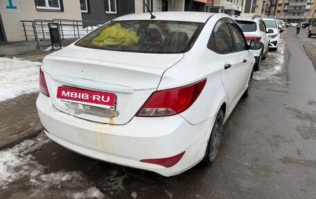 Hyundai Solaris II рестайлинг, 2016 год, 650 000 рублей, 3 фотография