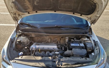 Hyundai Solaris II рестайлинг, 2015 год, 945 000 рублей, 12 фотография