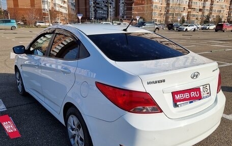 Hyundai Solaris II рестайлинг, 2015 год, 945 000 рублей, 5 фотография