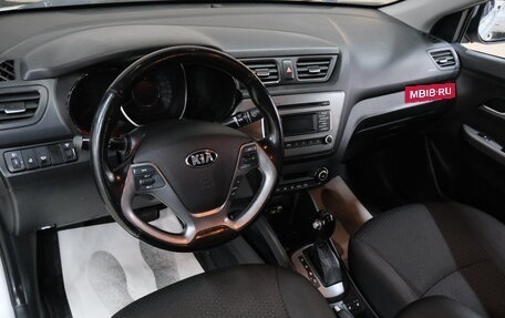 KIA Rio III рестайлинг, 2016 год, 999 000 рублей, 11 фотография