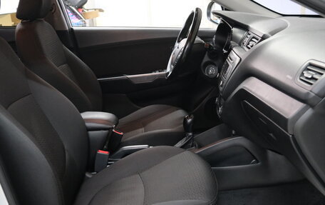 KIA Rio III рестайлинг, 2016 год, 999 000 рублей, 21 фотография