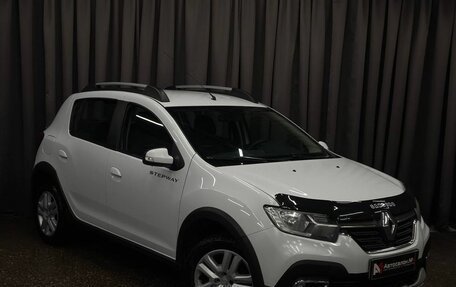 Renault Sandero II рестайлинг, 2020 год, 1 049 999 рублей, 2 фотография