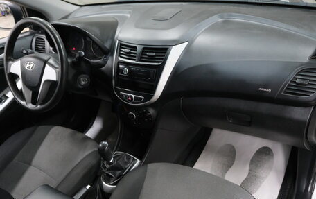 Hyundai Solaris II рестайлинг, 2013 год, 969 000 рублей, 18 фотография