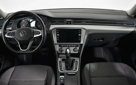 Volkswagen Passat B8 рестайлинг, 2020 год, 2 590 000 рублей, 13 фотография