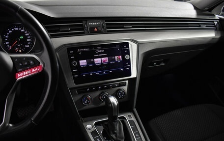 Volkswagen Passat B8 рестайлинг, 2020 год, 2 590 000 рублей, 16 фотография