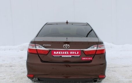 Toyota Camry, 2017 год, 2 213 000 рублей, 6 фотография