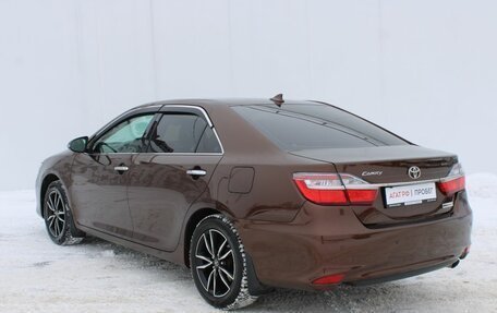 Toyota Camry, 2017 год, 2 213 000 рублей, 7 фотография