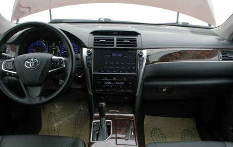 Toyota Camry, 2017 год, 2 213 000 рублей, 13 фотография